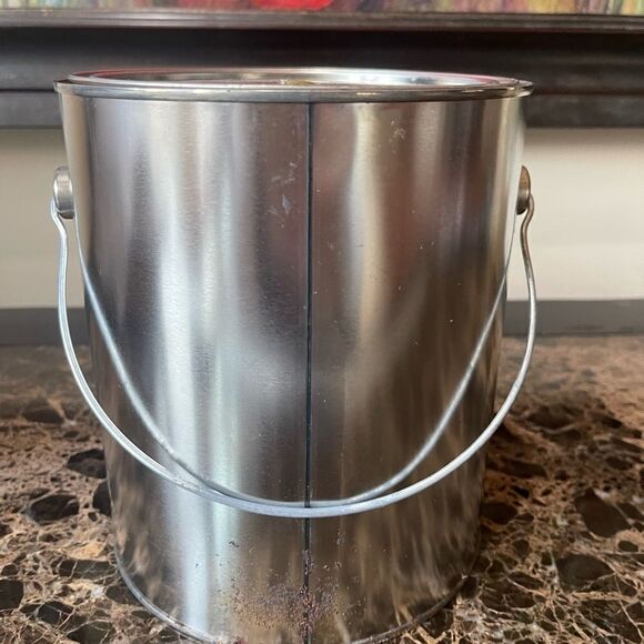 15 The Man Can filled with goodies for men! - Picture 2 of 9